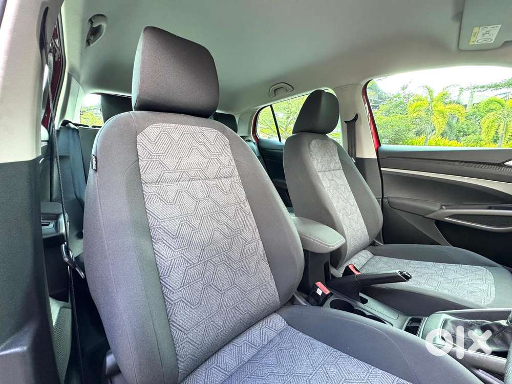 Skoda Kylaq Signature, 2025, Petrol