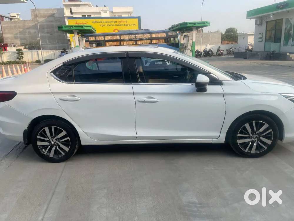 Honda City 2022 Oct Model  Petrol Sunroof  Well Maintained