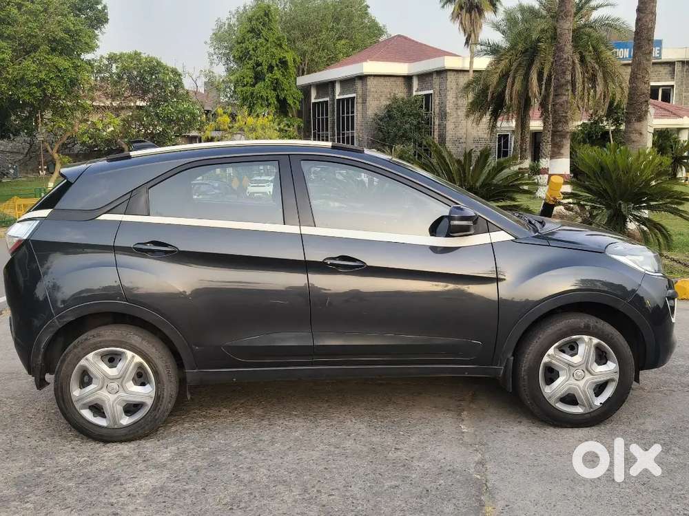 Tata Nexon, Xz 2019 ,petrol Showroom Condition 81000km