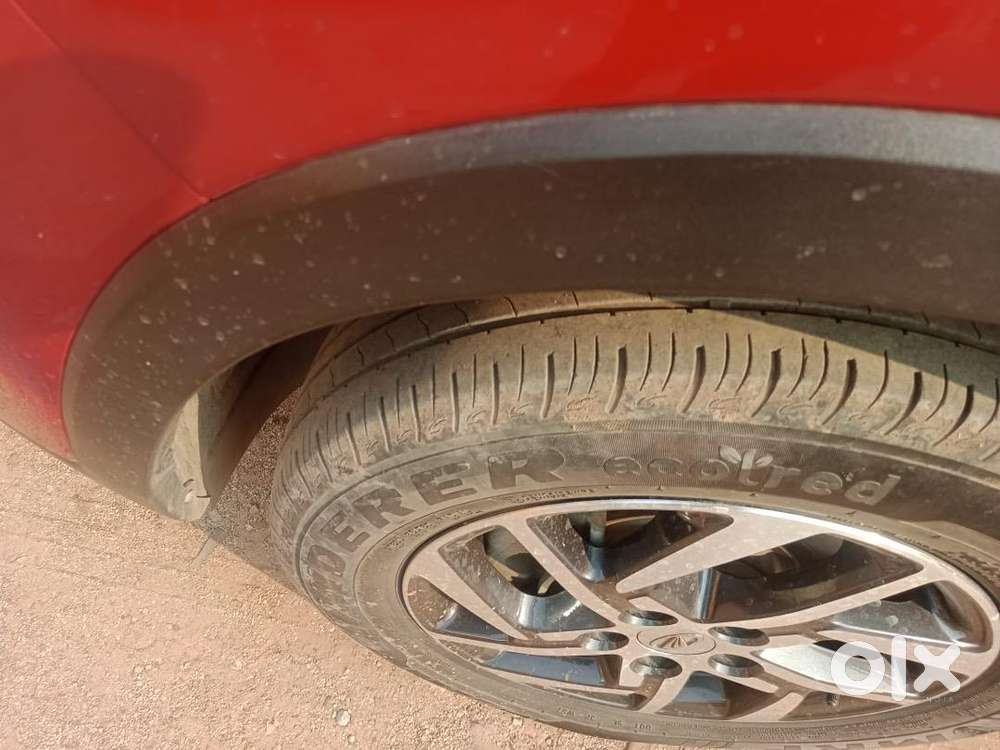 Mahindra Xuv300 W8 2022 Petrol Well Maintained