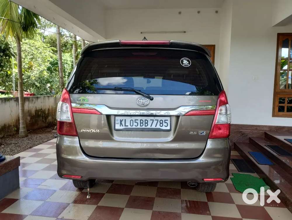 Toyota Innova 2015(2.5 Z) Diesel Well Maintained