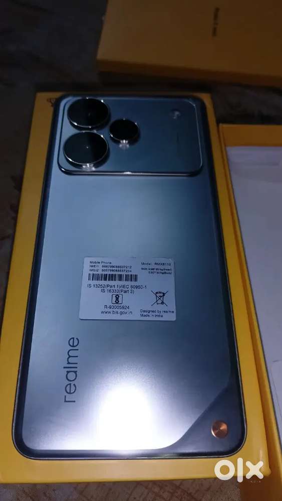 Realme P4 8/128 only 22days old serious log hi message kare