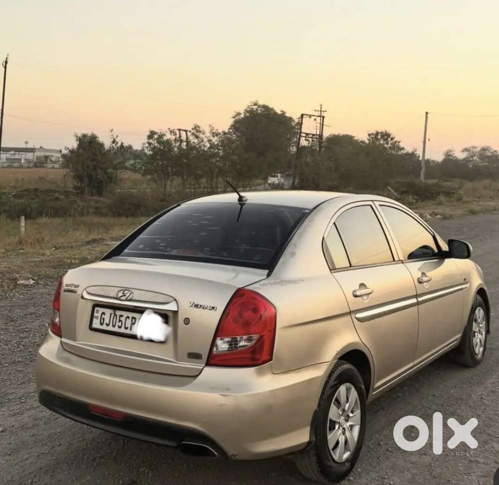 Hyundai Verna 2011