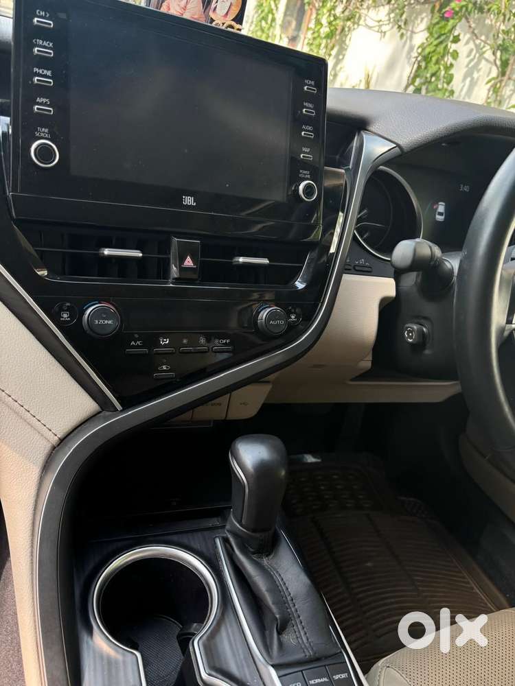 Toyota Camry 2.5 Hybrid, 2024, Petrol
