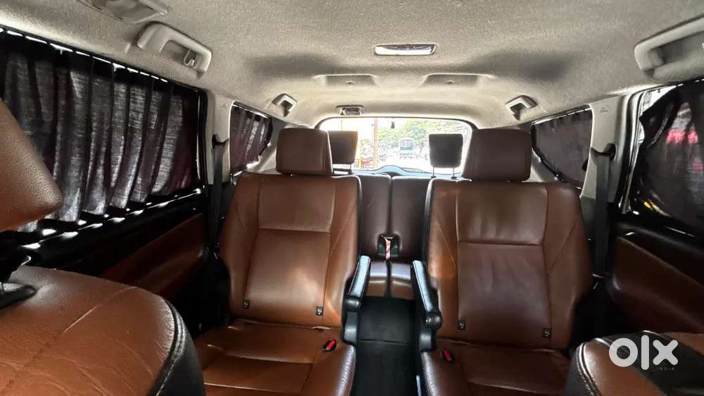 Toyota Innova Crysta 2016 Automatic 2.8 (captain Seats)