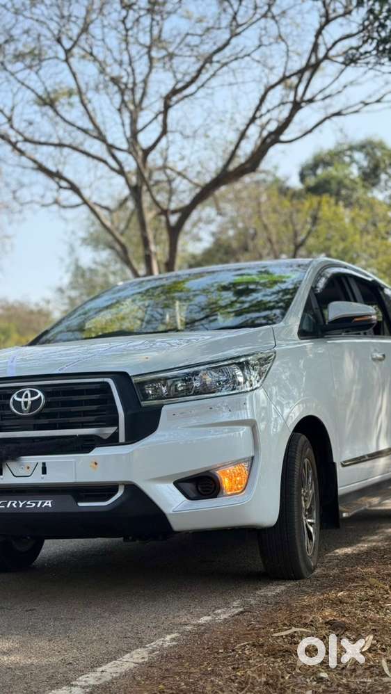 Comercial Toyota Innova Crysta 2025