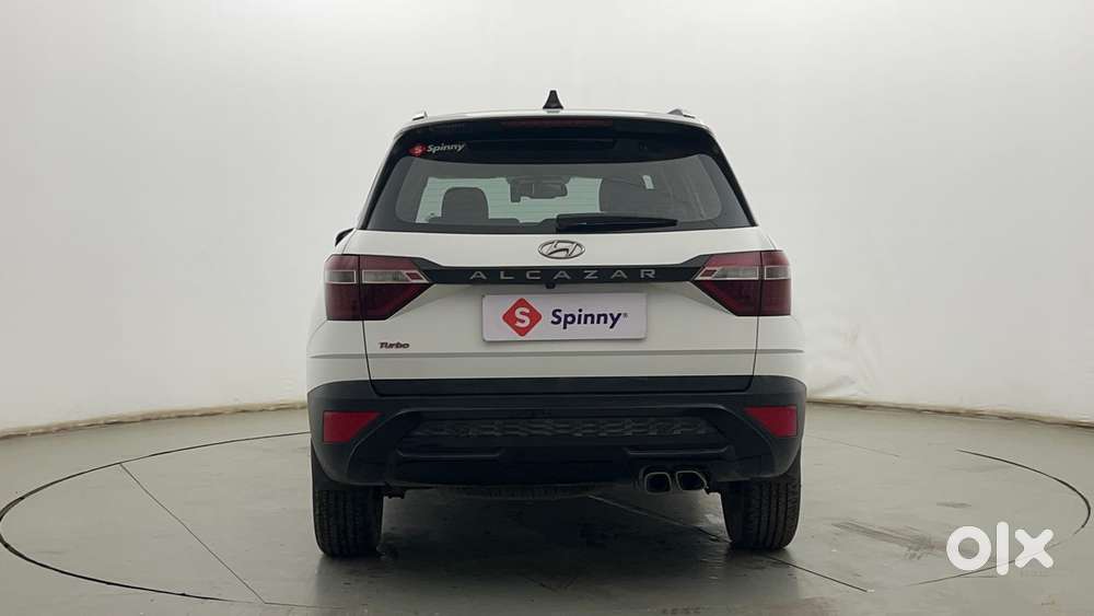 Hyundai Alcazar Platinum 7 Str 1.5 Turbo Petrol Adventure, 2023, Pet..