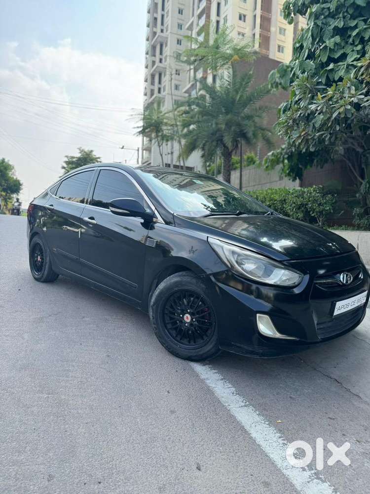 Hyundai Fluidic Verna 2011 Diesel 109000 Km Driven
