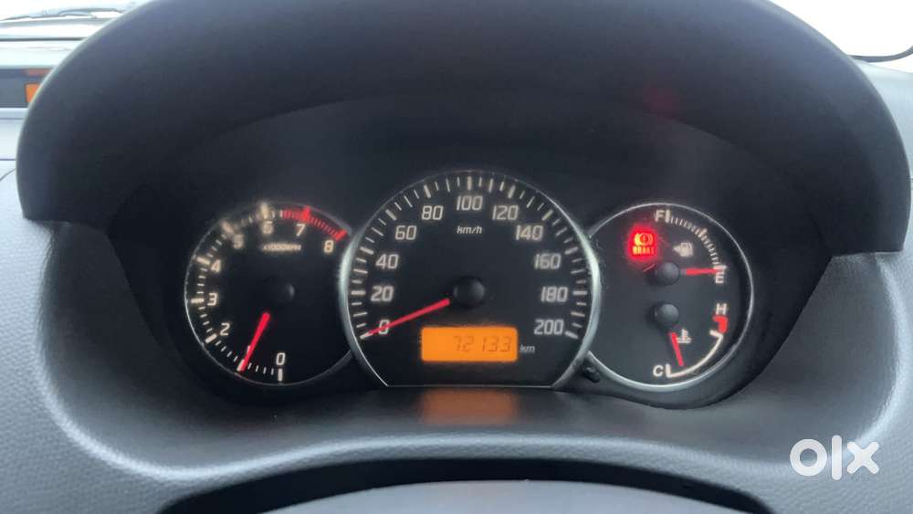 Maruti Suzuki Swift Vxi Bsiv, 2011, Petrol