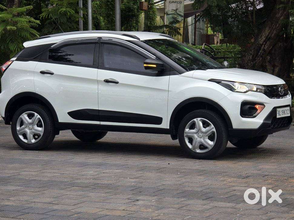 Tata Nexon 1.2 Revotron Xm (s), 2022, Petrol