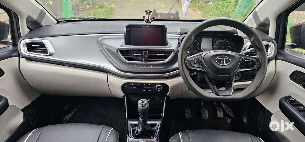 Tata Altroz 1.2 Xt, 2022, Petrol