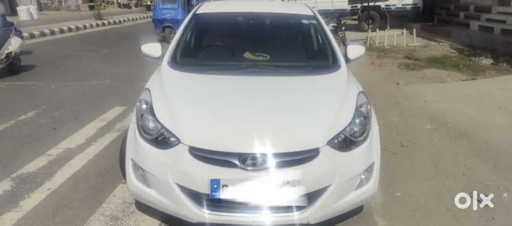 Hyundai New Elantra 2012 Diesel 89000 Km Driven