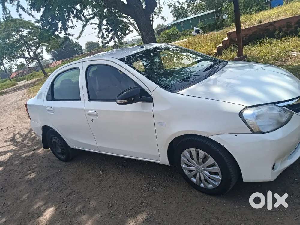 Toyota Etios Car  Argent Sell