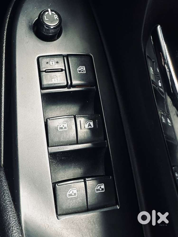 Toyota Innova Crysta 2.4 G Mt, 2017, Diesel