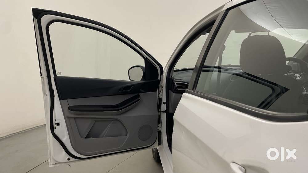 Tata Tiago 1.2 Revotron Xta, 2023, Petrol