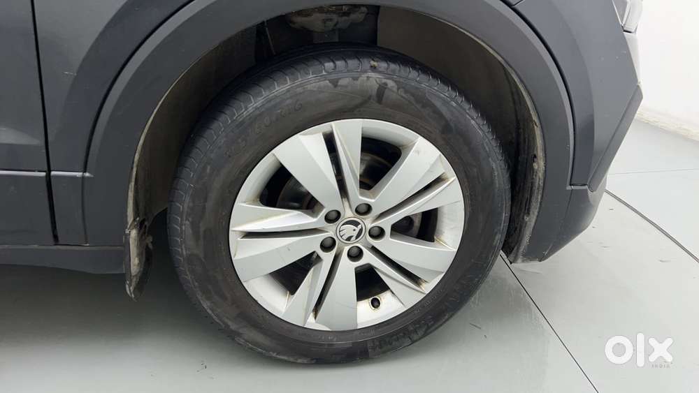 Skoda Kushaq Ambition 1.0l Tsi Mt, 2022, Petrol