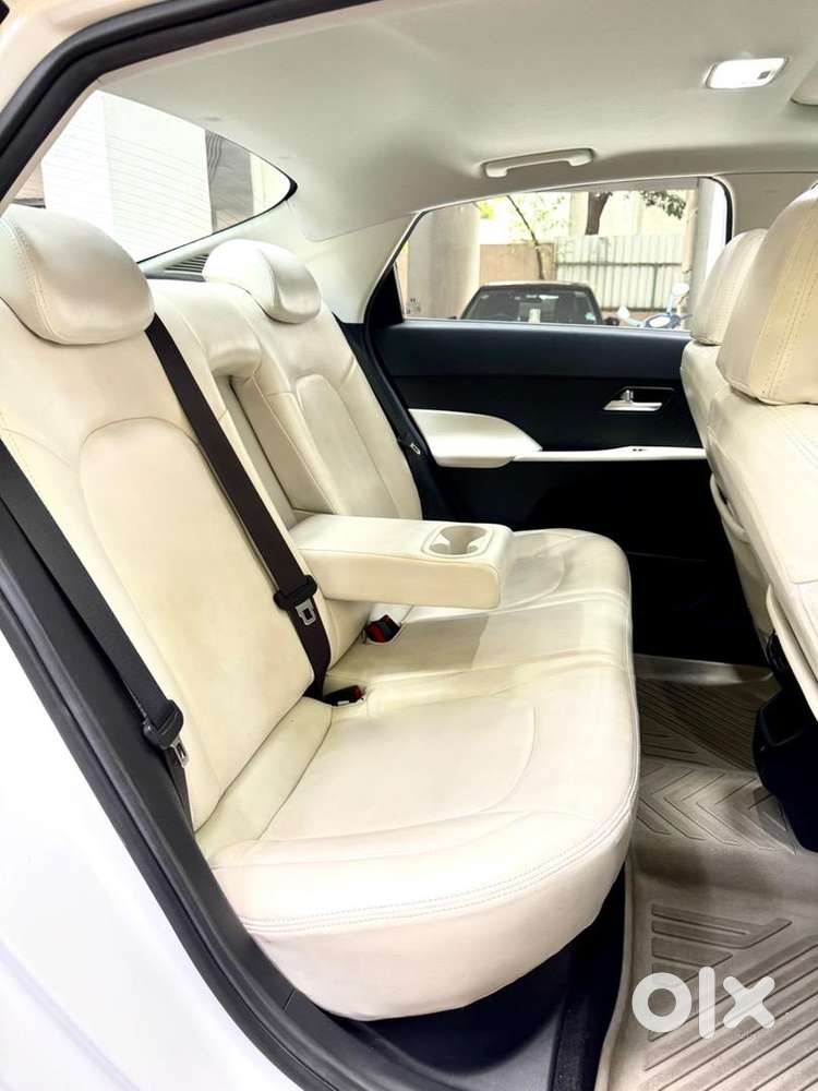 Hyundai Verna 2025 Sx Ivt Single Owner Less Driven