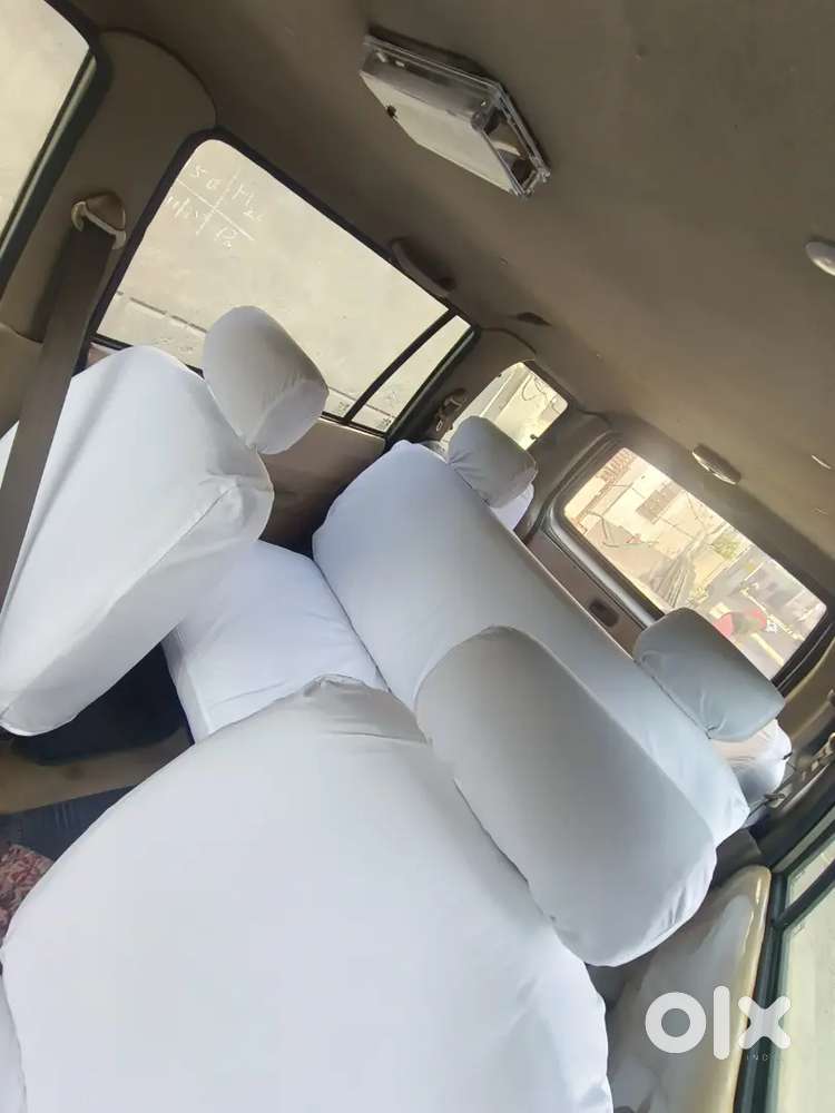 Tavera Top Model 7 Seater