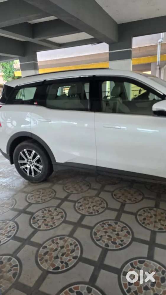 Mahindra Xuv700 Ax7 L 2024 Diesel Luxury