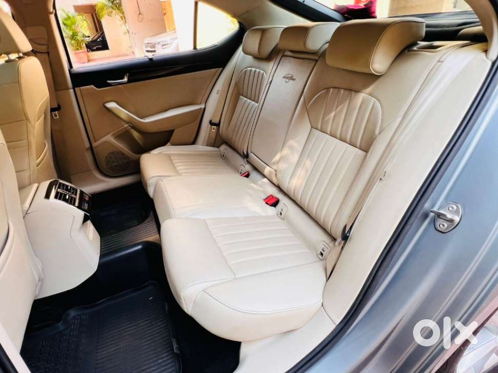 Skoda Superb L&k 1.8 Tsi At, 2019, Petrol