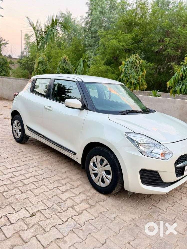 Maruti Suzuki Swift Vxi Optional, 2024, Petrol