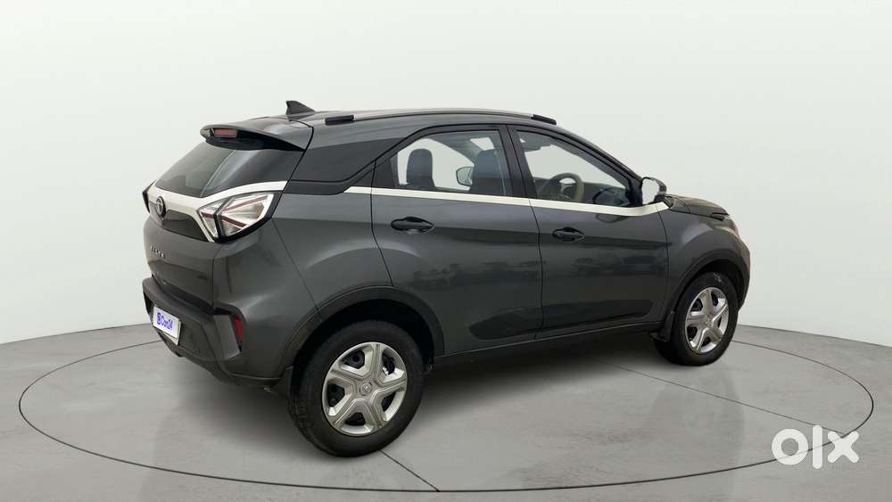 Tata Nexon 1.5 Revotorq Xma Amt (s), 2021, Petrol