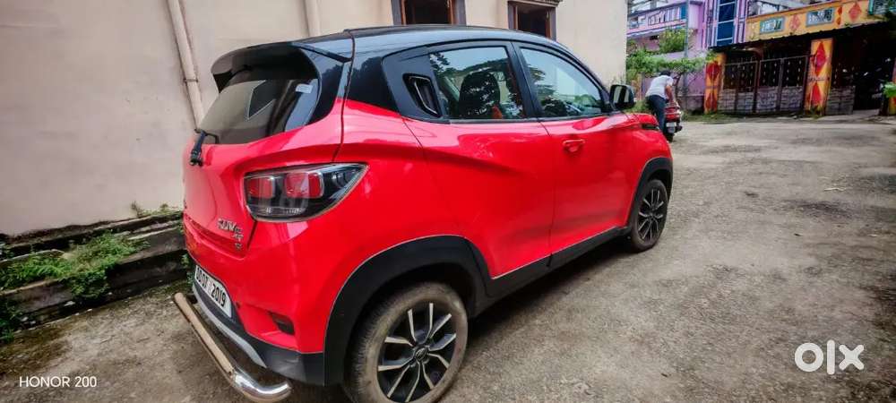 Top-model Mahindra Kuv100 Nxt K8 Petrol Dual Tone