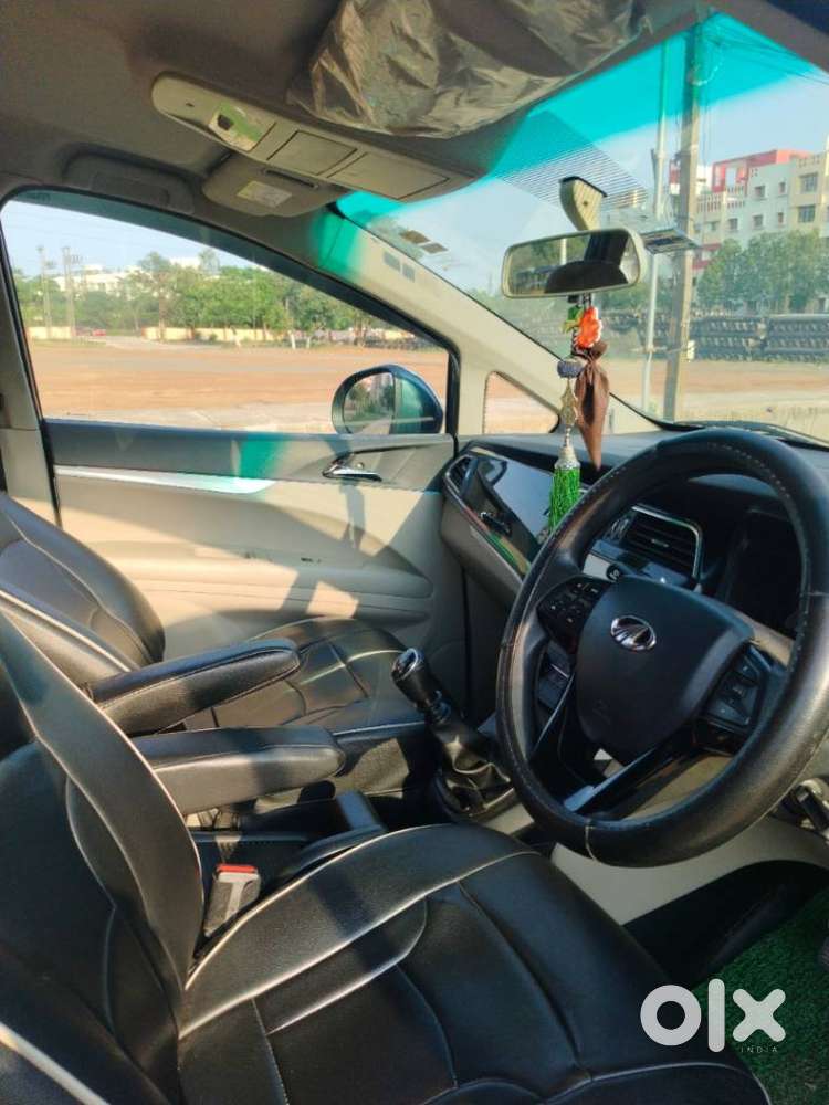 Mahindra Marazzo M6, 2019, Diesel