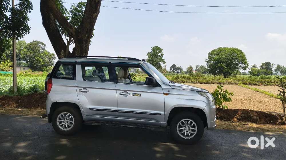 Mahindra Tuv 300 2015 Diesel Well Maintained