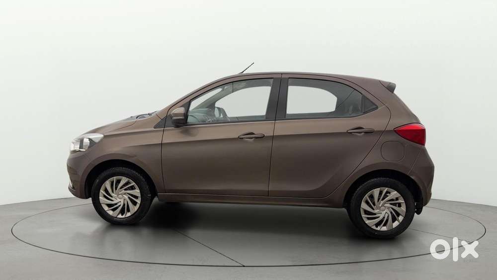 Tata Tiago 1.2 Revotron Xz, 2017, Petrol