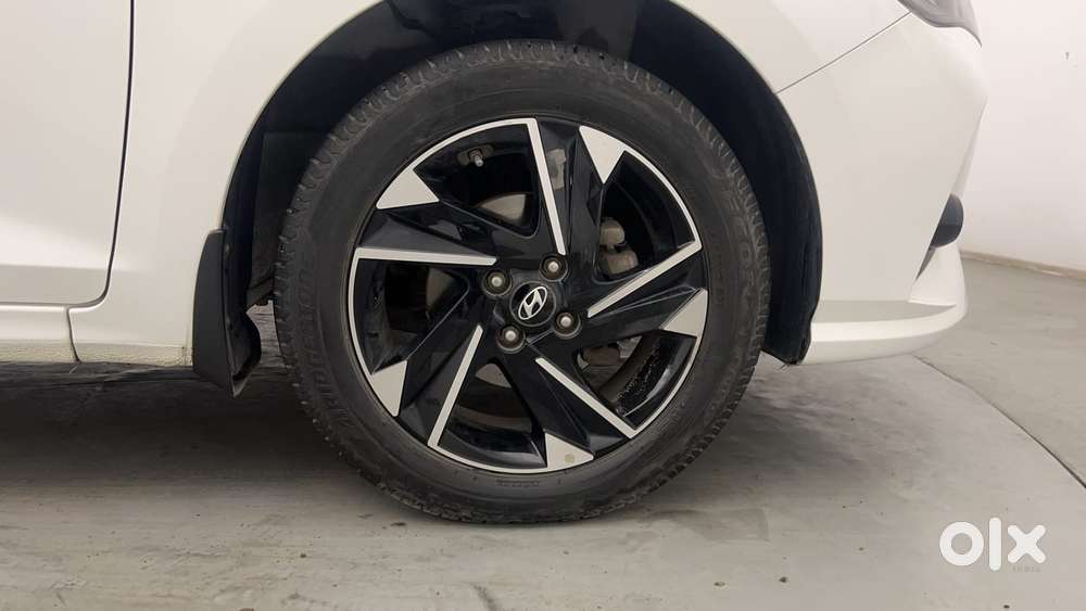 Hyundai Verna 1.5 Sx (o) Vtvt Ivt, 2022, Petrol