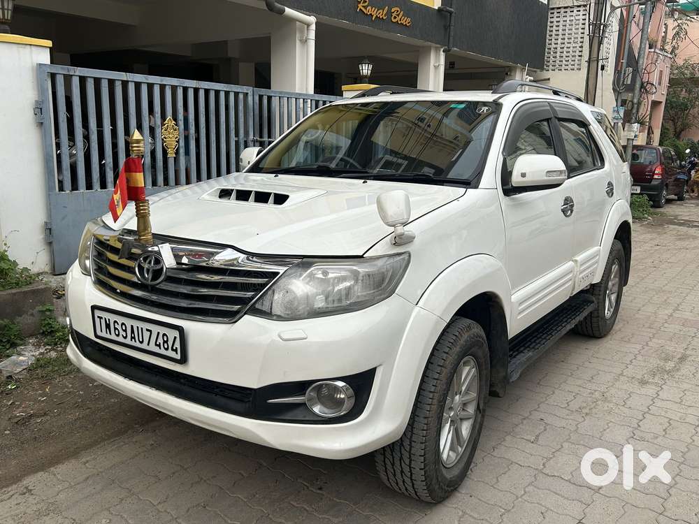 Toyota Fortuner 4x2 Manual, 2013, Diesel