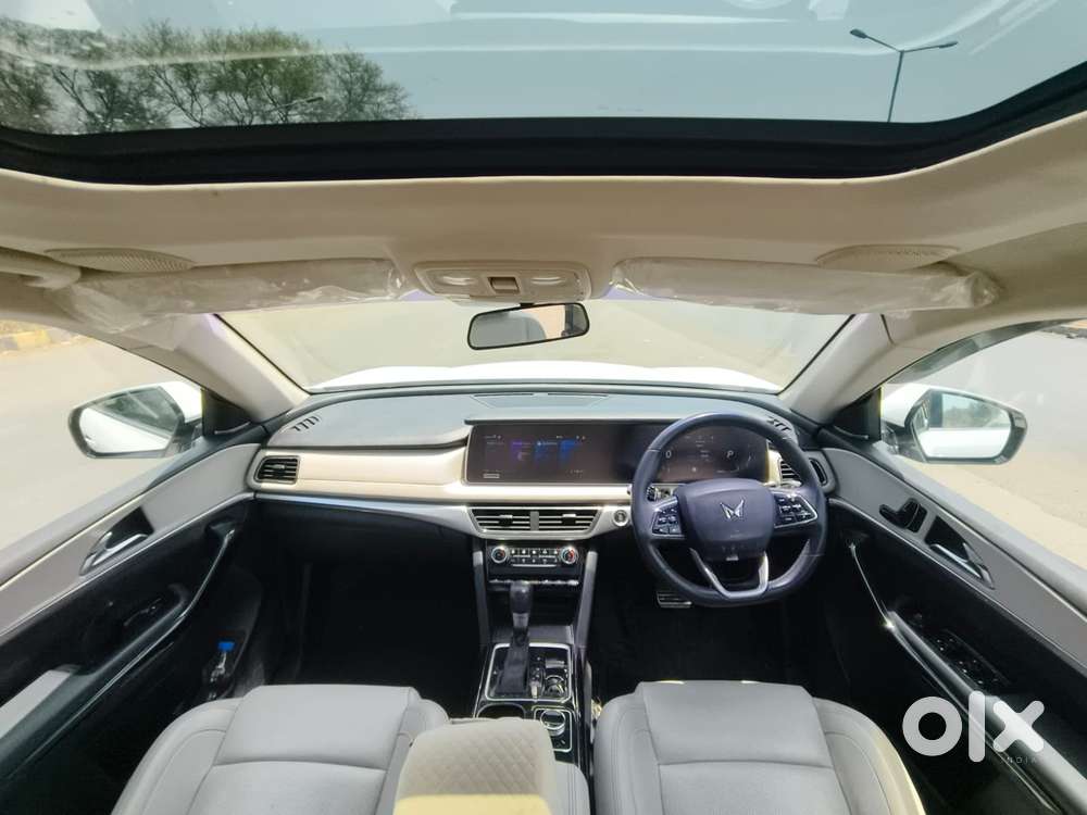 Mahindra Xuv700 2.2 Ax 7 Diesel At Luxury Pack Str, 2024, Diesel