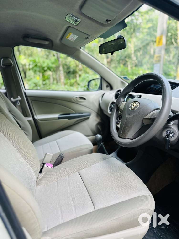 Toyota Etios Liva G Exclusive, 2016, Petrol