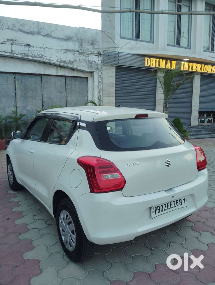 Maruti Suzuki Swift Vxi + Manual, 2021, Petrol