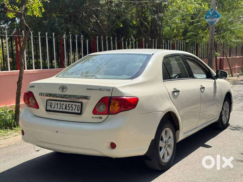 Toyota Corolla Altis 2010-2013 1.8 Sport, 2011, Diesel