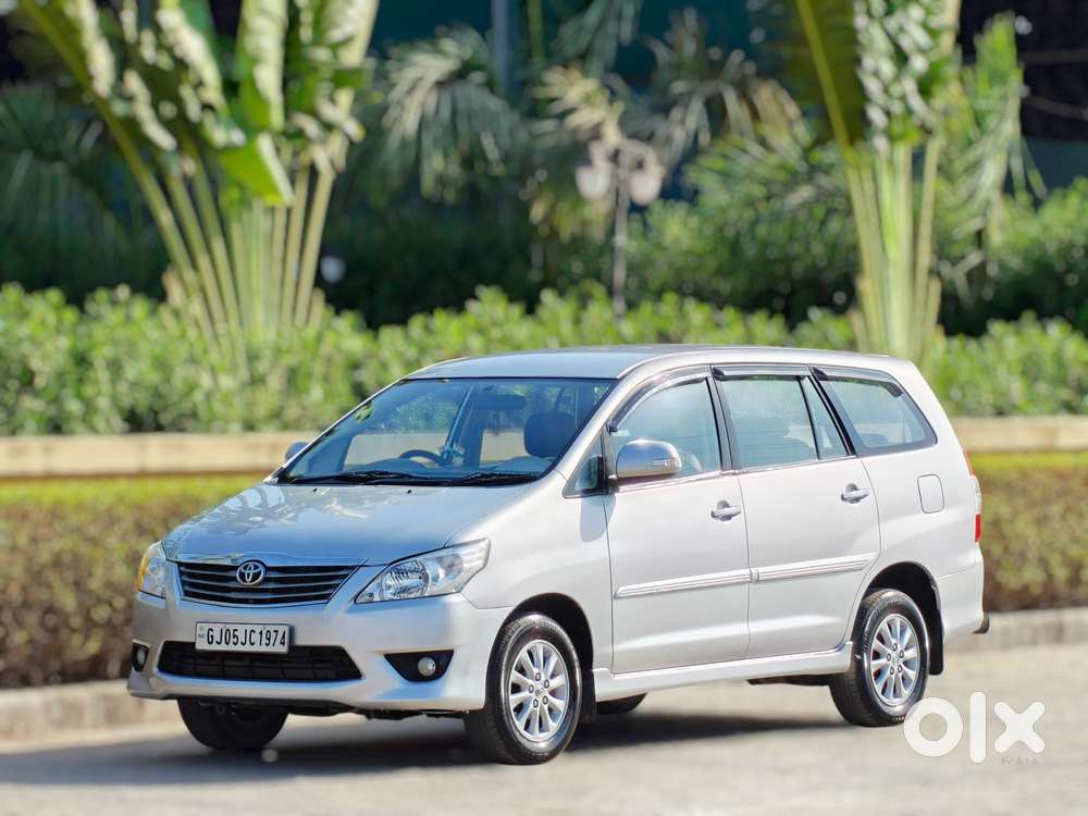 Toyota Innova 2012-2013 2.5 E Diesel Ps 8-seater, 2013, Diesel