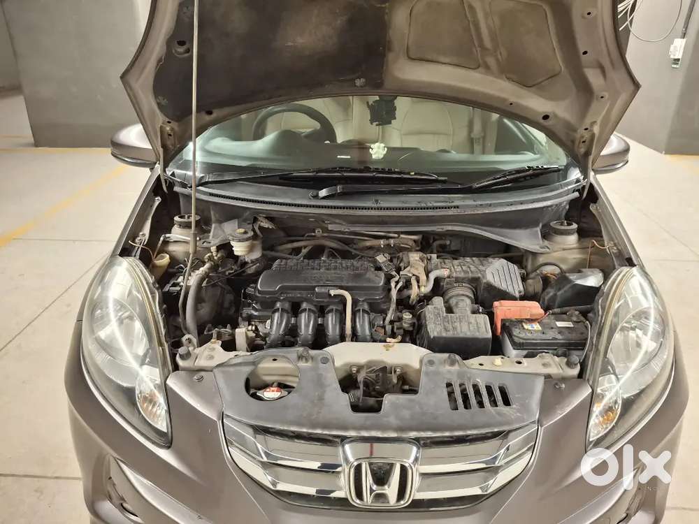 Amaze Vx Petrol 50,000 Genuine Km