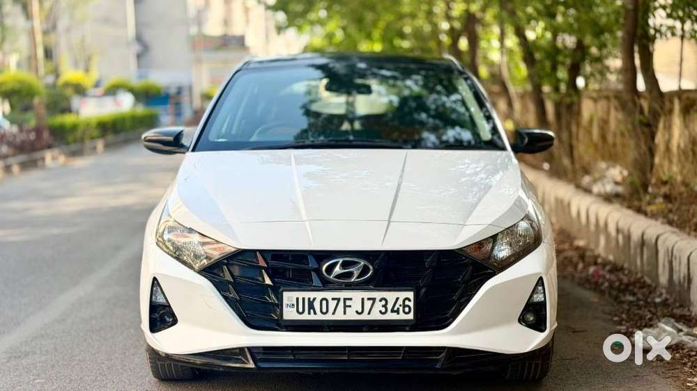 Hyundai I20 Sportz 1.2 Mt Dual Tone, 2023, Petrol