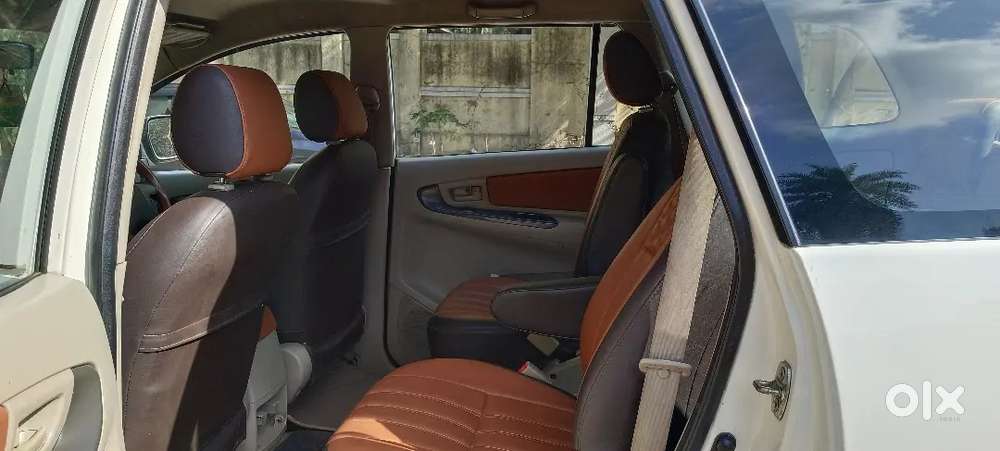 Toyota Innova 2014