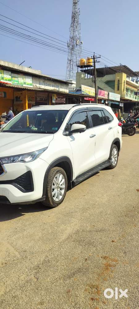 Toyota Innova Hycross 2.0 Zx Hybrid 7 Str, 2023, Petrol
