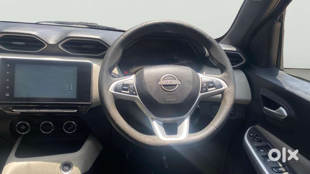 Nissan Magnite 1.0 Xv, 2022, Petrol