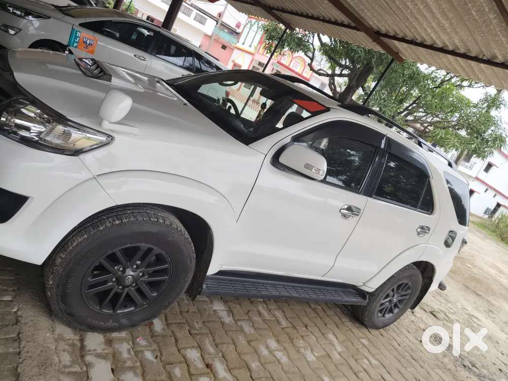 Fortuner Well Maintained 4*2 Manual White Colour