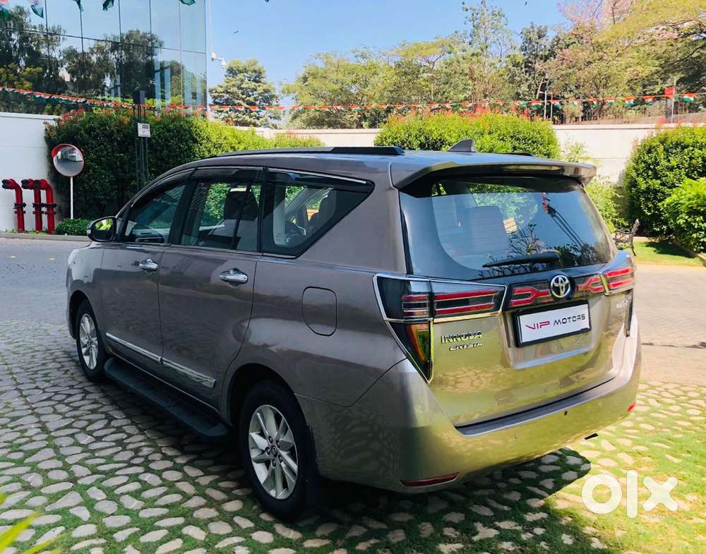 Toyota Innova Crysta