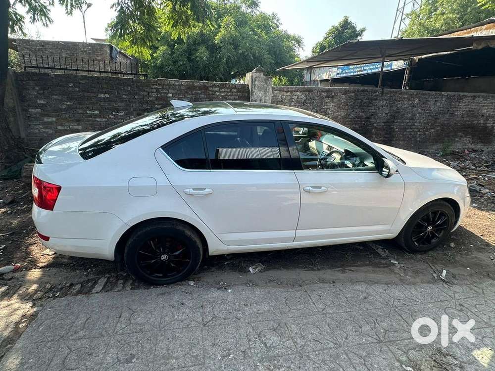 Skoda Automatic Petrol 2016