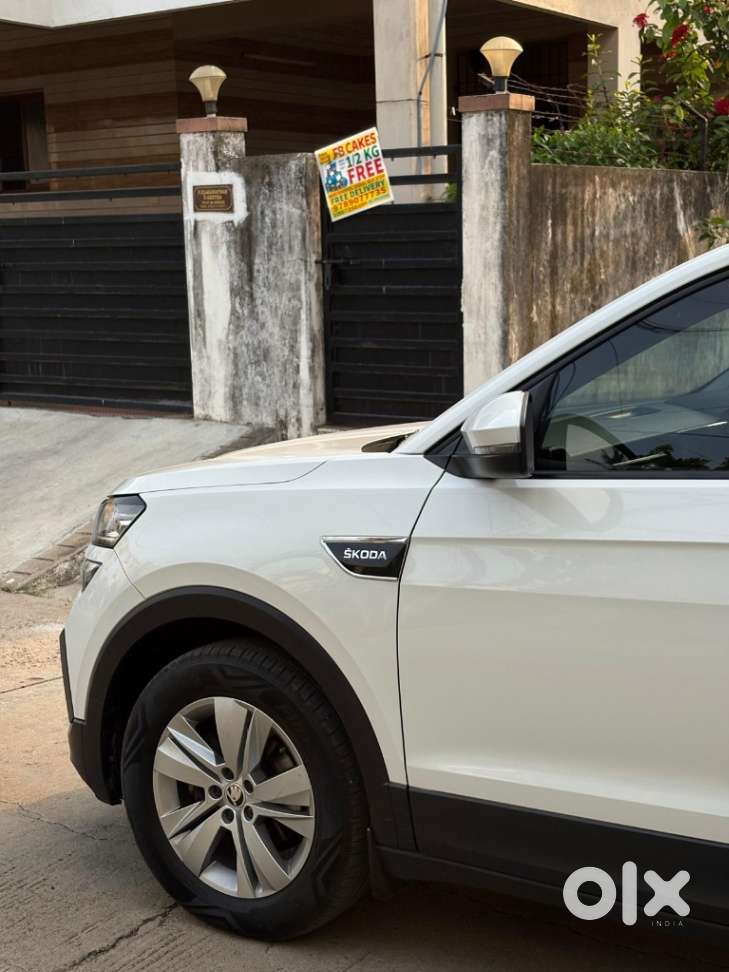 Skoda Kushaq 1.0 Tsi Ambition At, 2022, Petrol