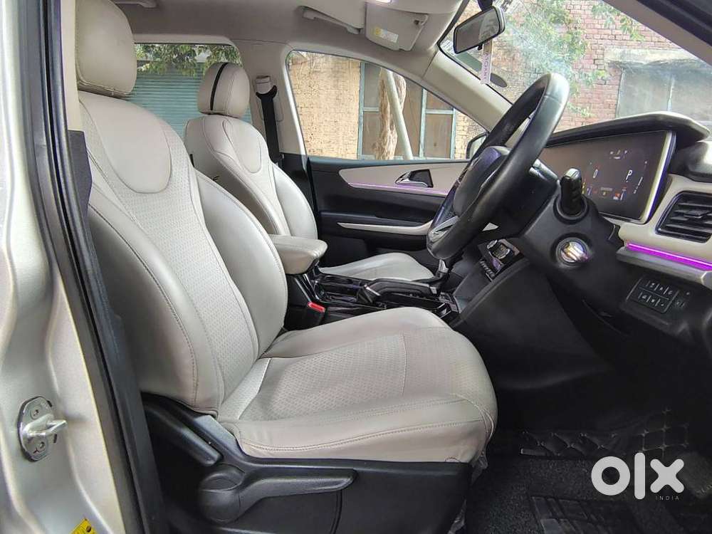 Mahindra Xuv700 2.2 Ax 3 Diesel At 5 Str, 2022, Diesel