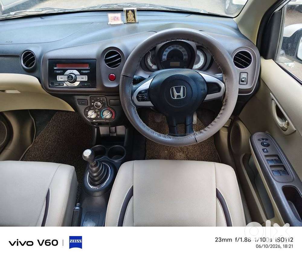 Honda Brio V Mt, 2013, Petrol