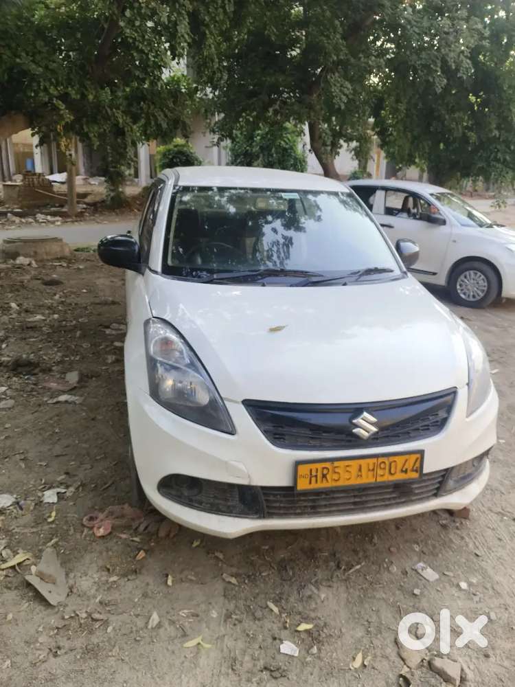 330000 रुपए में है साफ गाड़ी है एक हाथ चली
