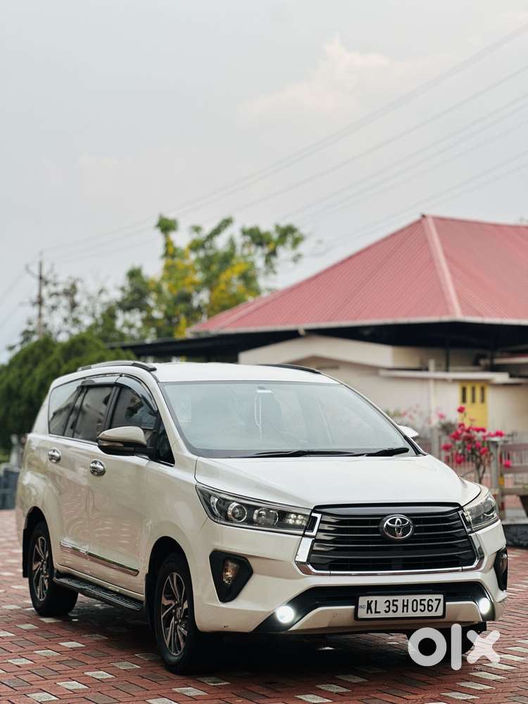 Toyota Innova Crysta 2.4 V, 2017, Diesel